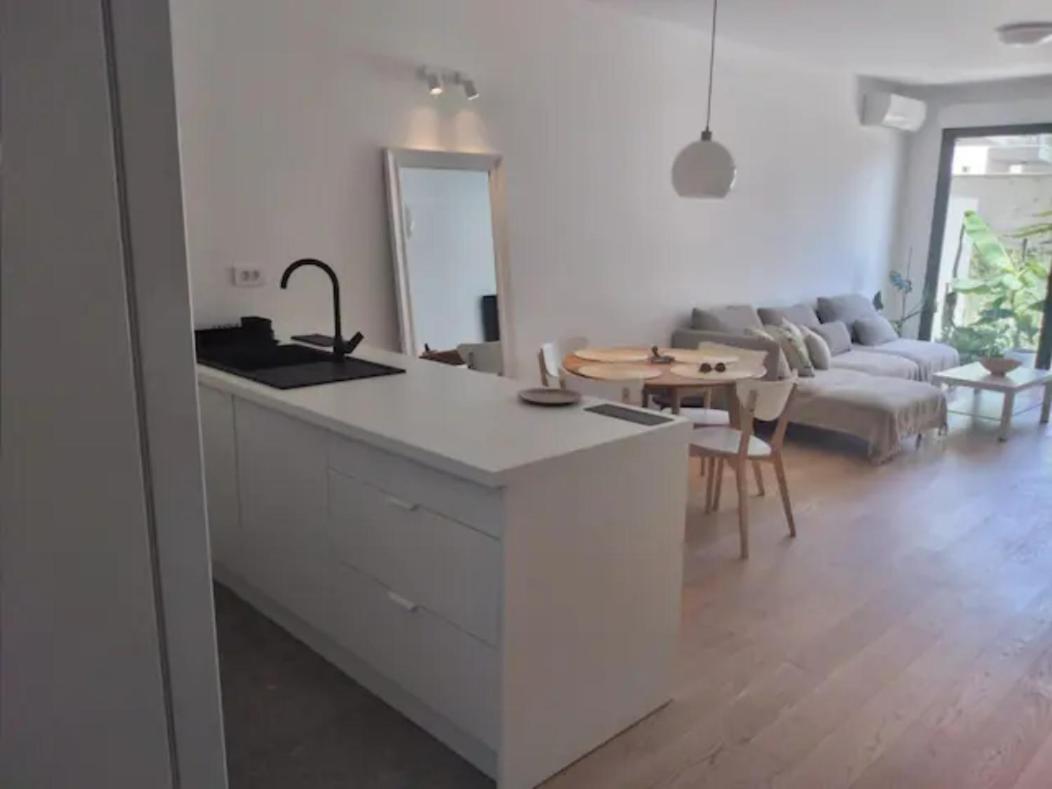 Apartment With Private Pool Spalato Esterno foto