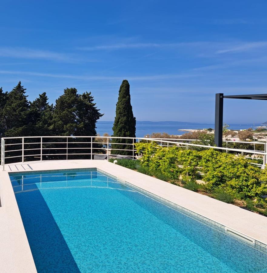 Apartment With Private Pool Spalato Esterno foto