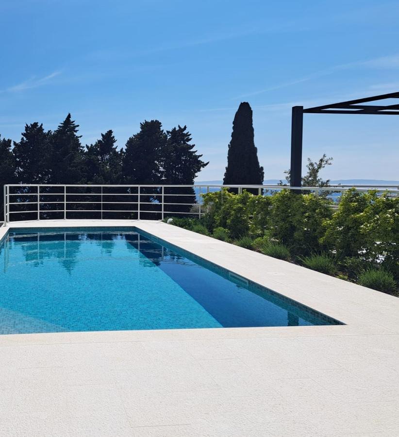 Apartment With Private Pool Spalato Esterno foto