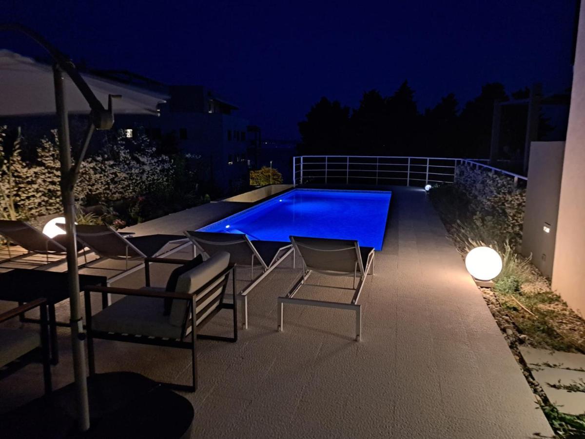 Apartment With Private Pool Spalato Esterno foto