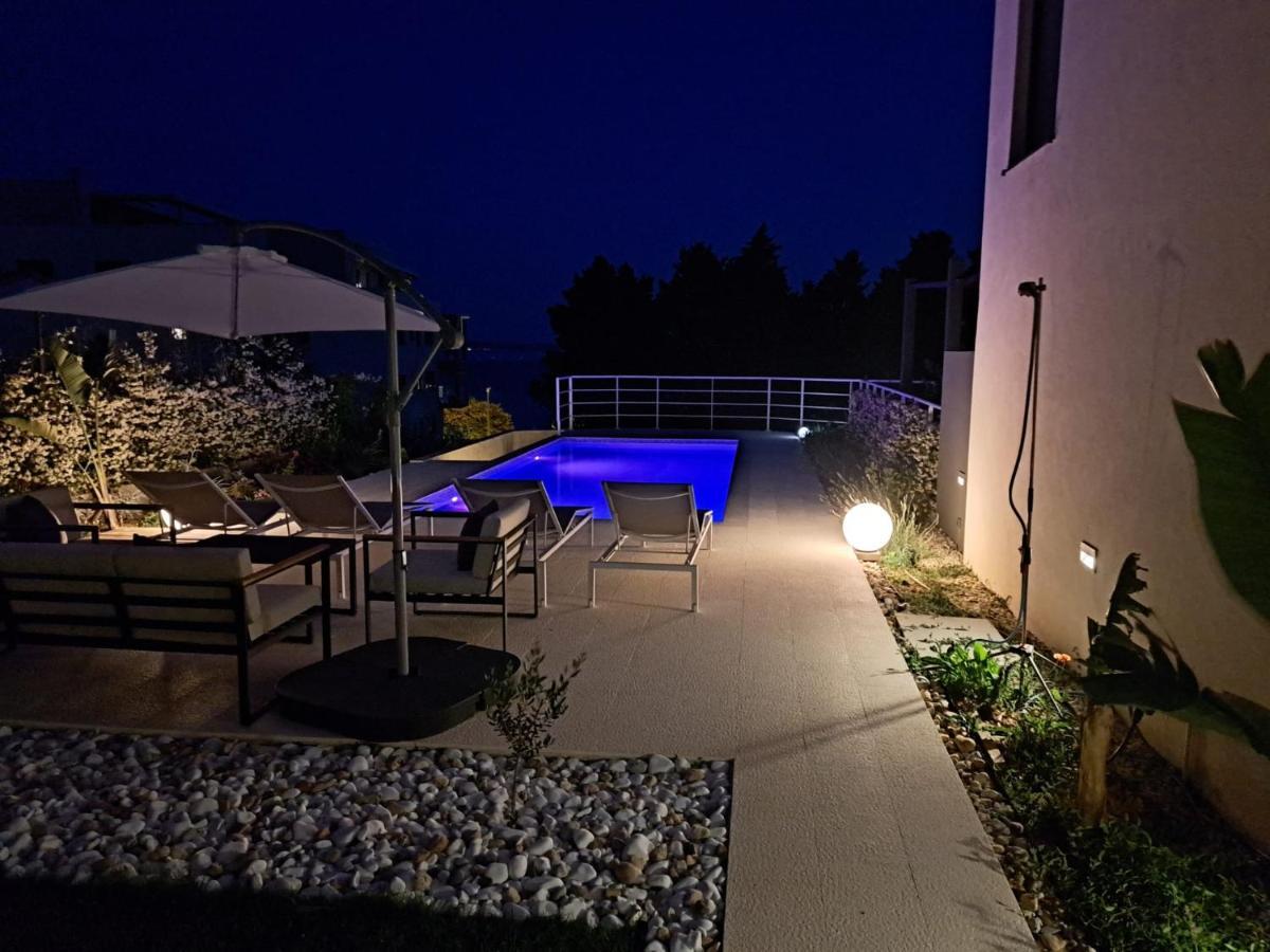 Apartment With Private Pool Spalato Esterno foto