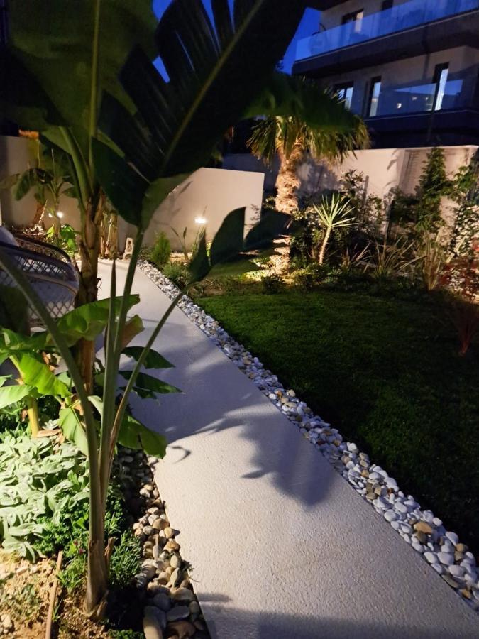 Apartment With Private Pool Spalato Esterno foto