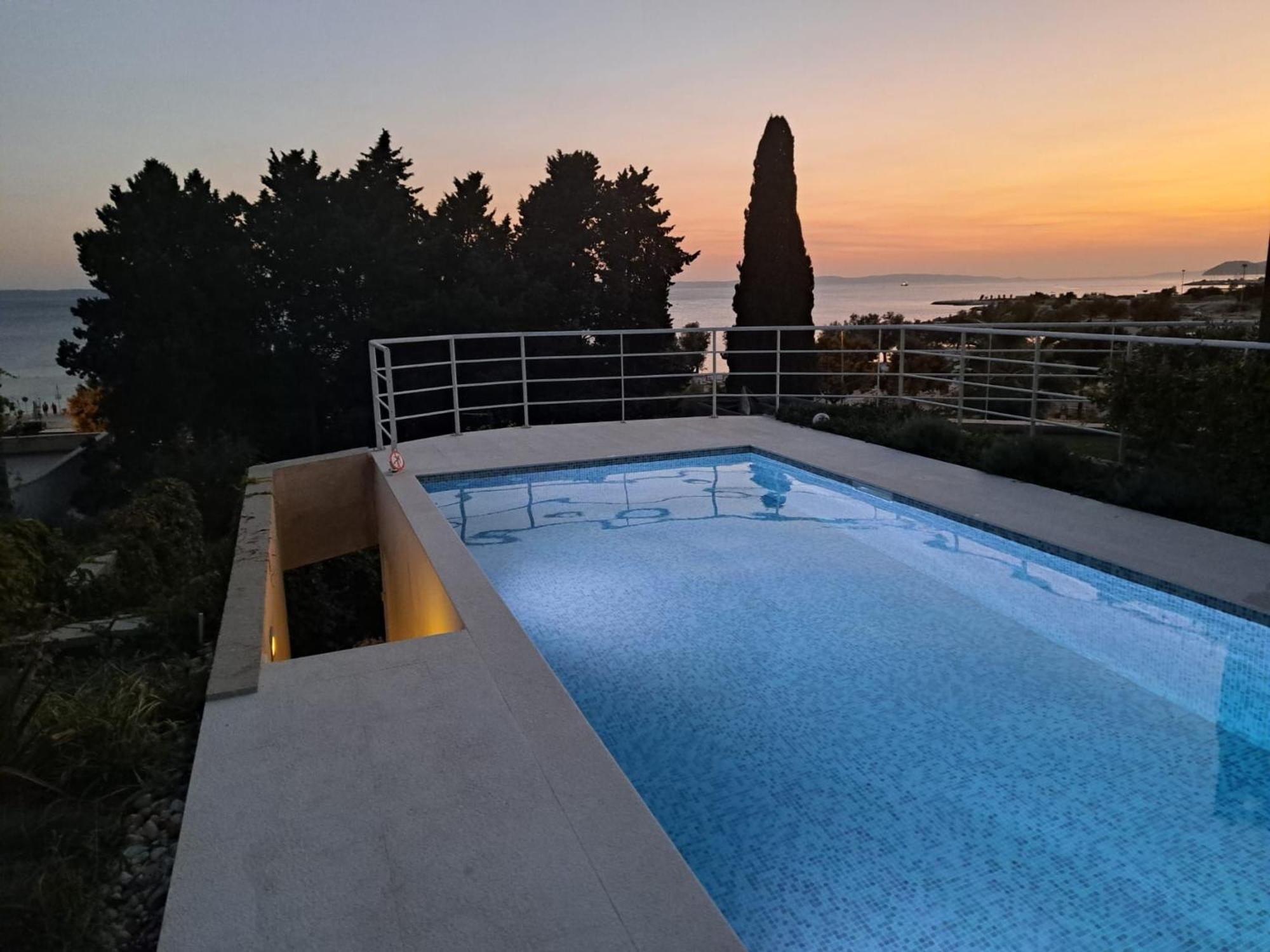 Apartment With Private Pool Spalato Esterno foto