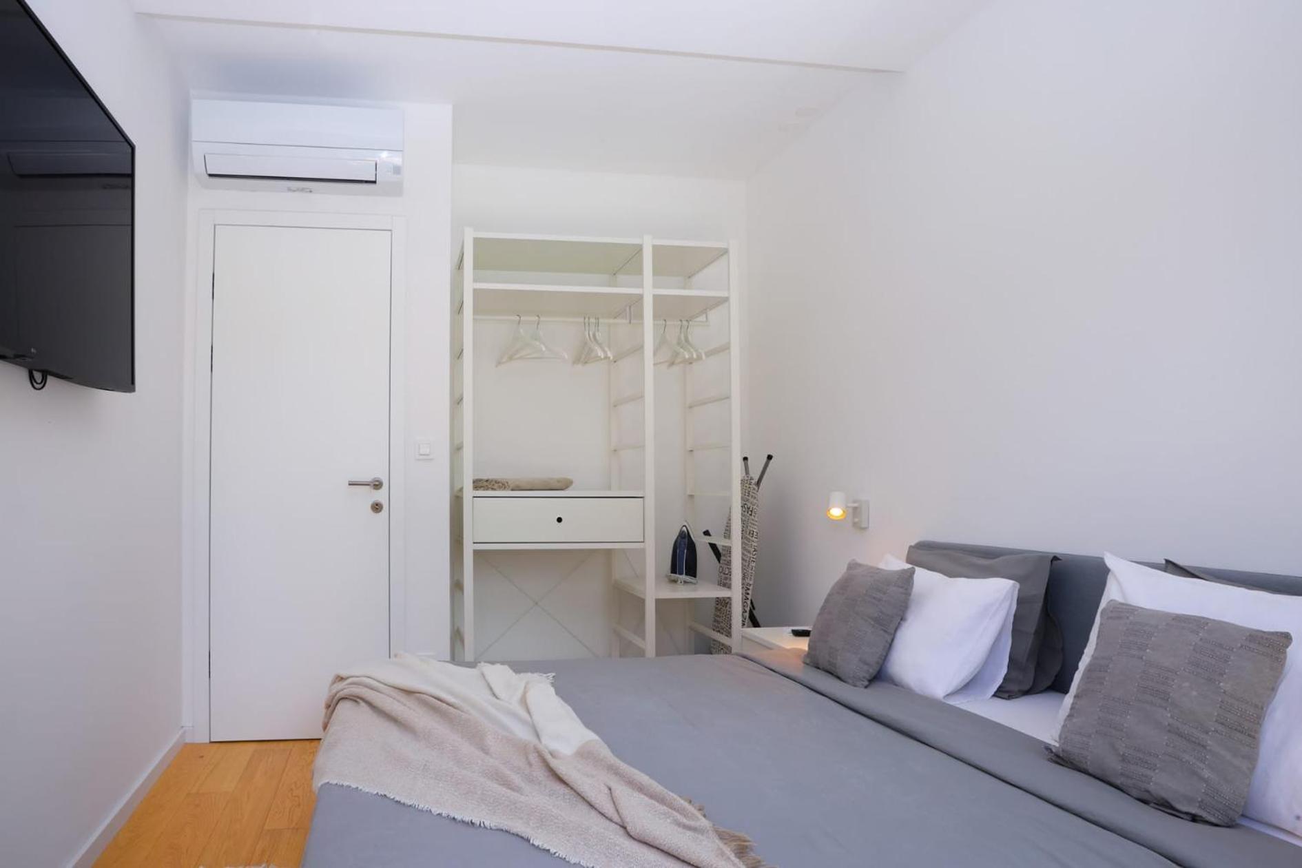 Apartment With Private Pool Spalato Esterno foto